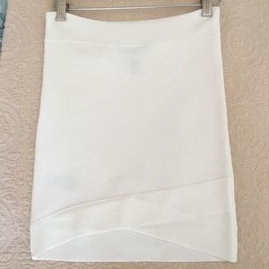 BCBGMaxAzria White Silvie bodycon bandage skirt 📦
